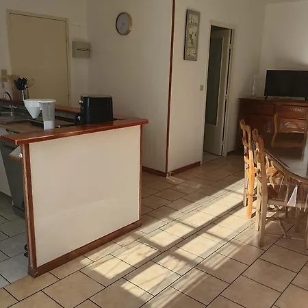 Namaste 'au Vieux Poitiers' Naintre